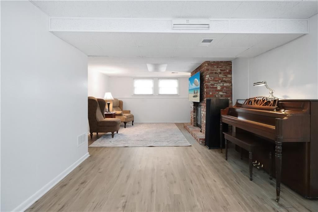 3008 Taylor Drive — photo 20
