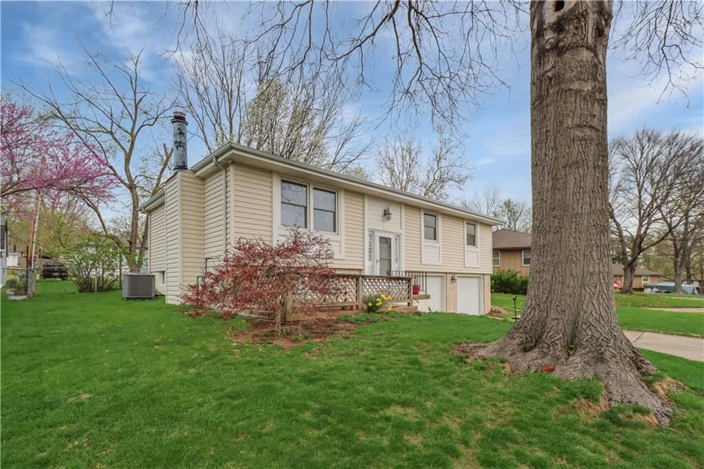 3008 Taylor Drive — photo 3