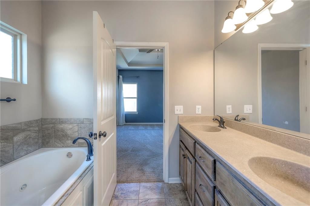 1517 Northpoint Avenue — photo 31