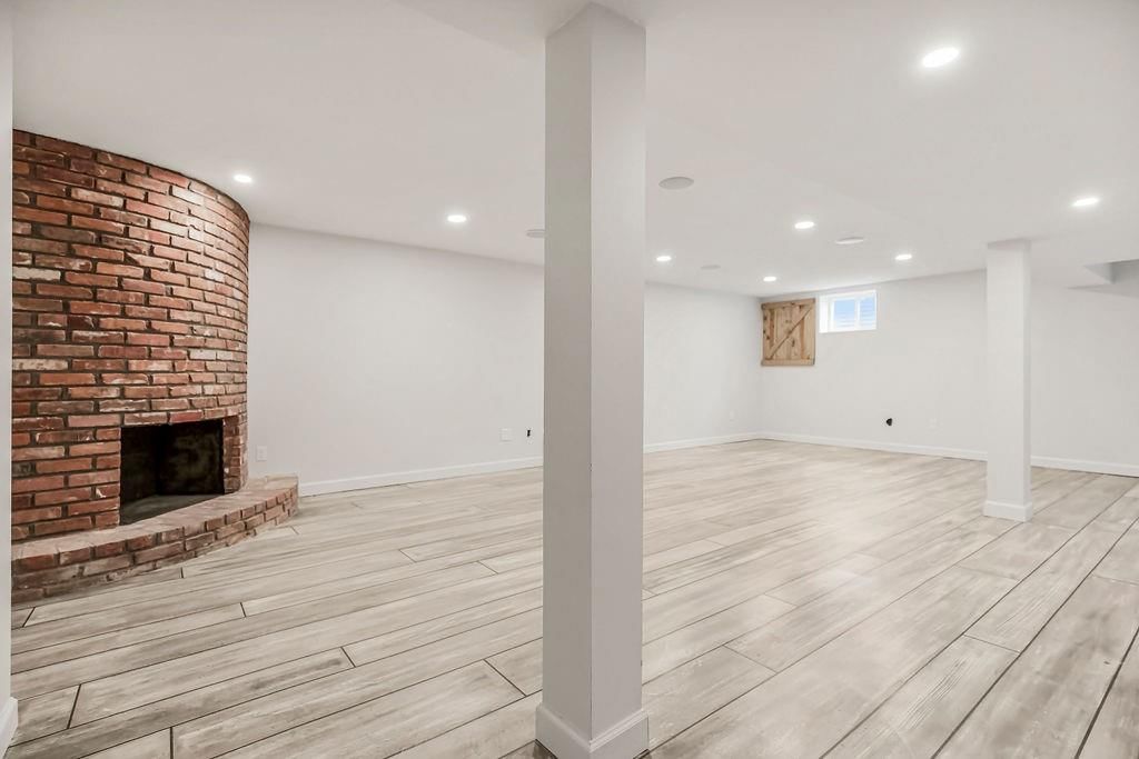 9821 BETSY ROSS Lane — photo 21