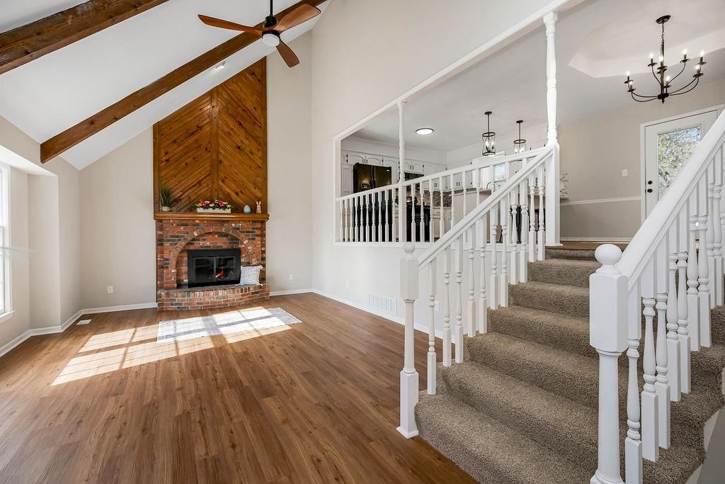 1204 Campbell Avenue — photo 3