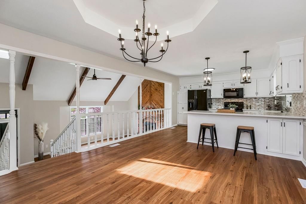 1204 Campbell Avenue — photo 4