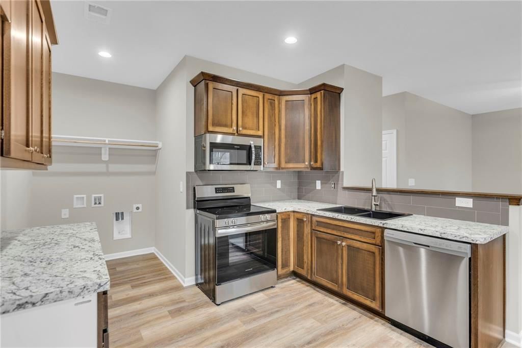 844 E Hamblin Street — photo 14