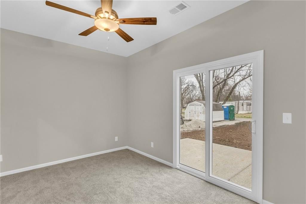 844 E Hamblin Street — photo 17