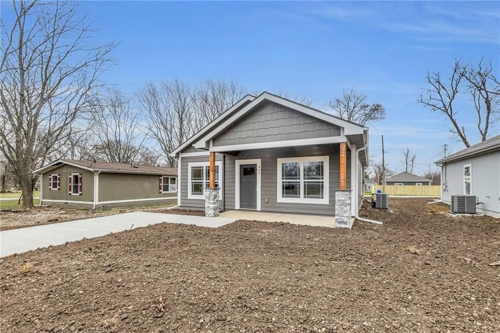 844 E Hamblin Street — photo 35