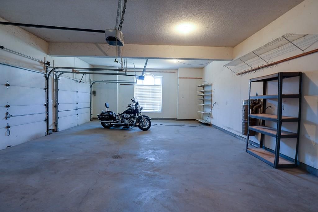 2026 NE Waterfield Place — photo 30