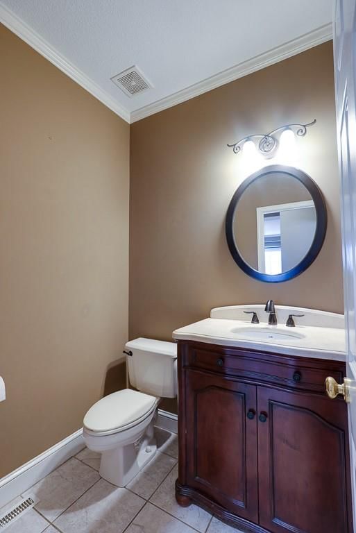 2026 NE Waterfield Place — photo 33