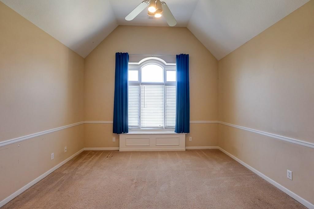 2026 NE Waterfield Place — photo 34