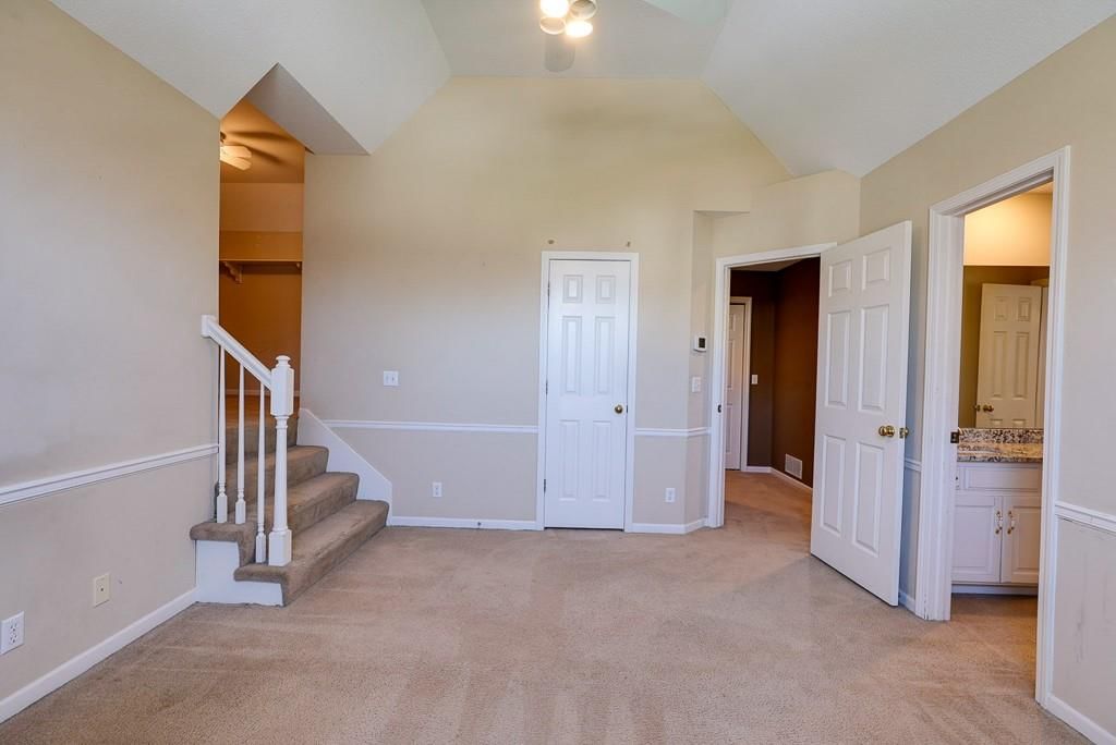 2026 NE Waterfield Place — photo 35
