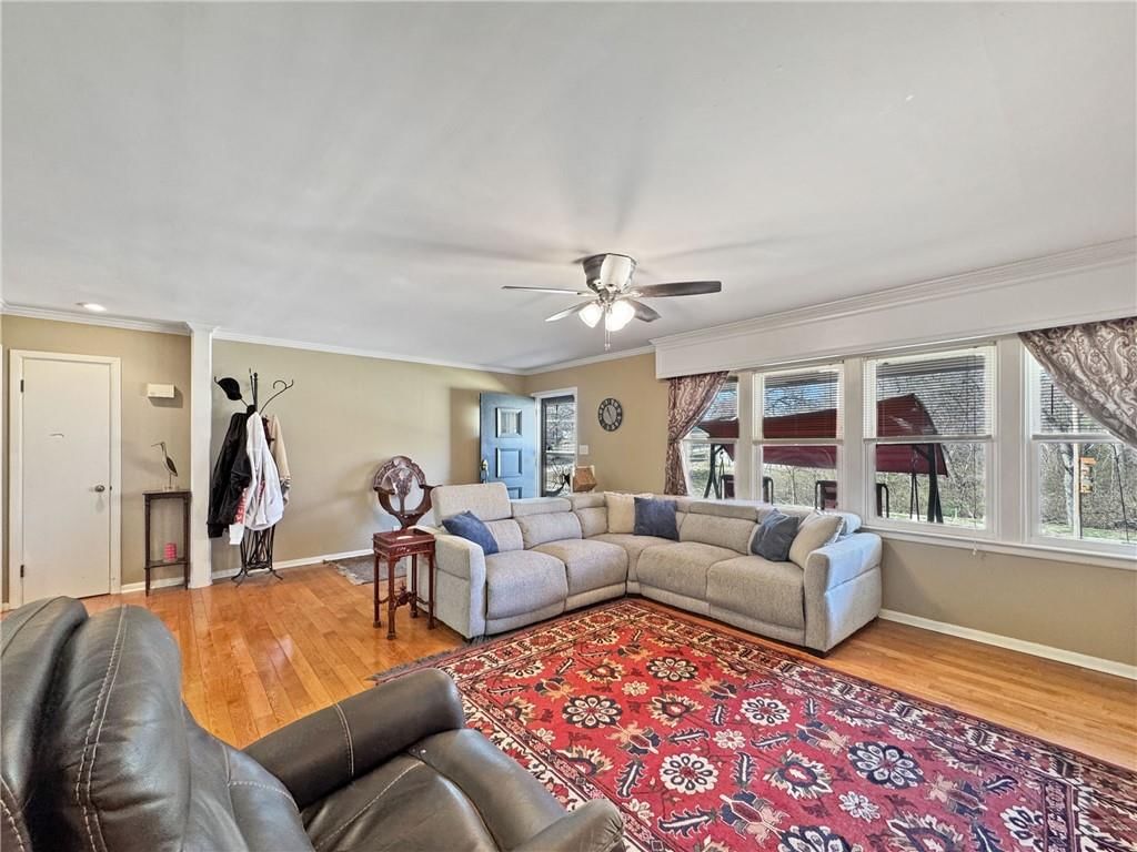 2713 Maple Avenue — photo 14