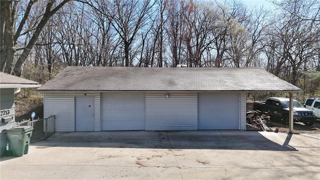 2713 Maple Avenue — photo 25