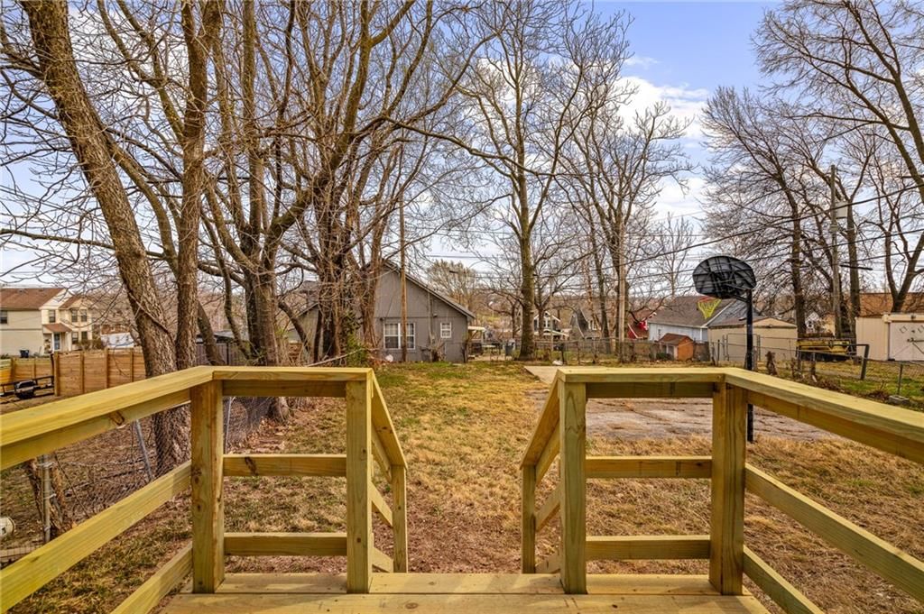 4105 Tracy Avenue — photo 31