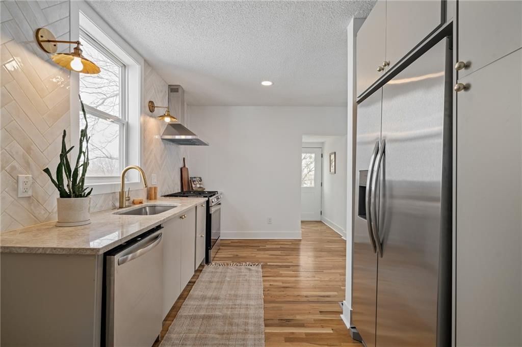 4105 Tracy Avenue — photo 10