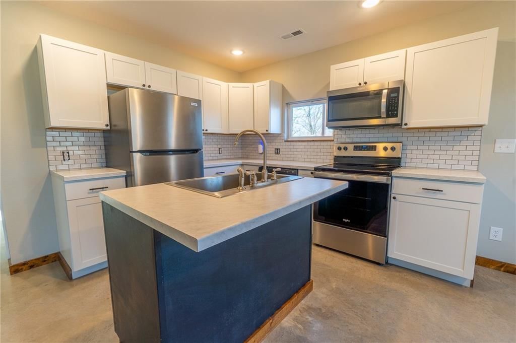 1302 Vandivert Street — photo 18