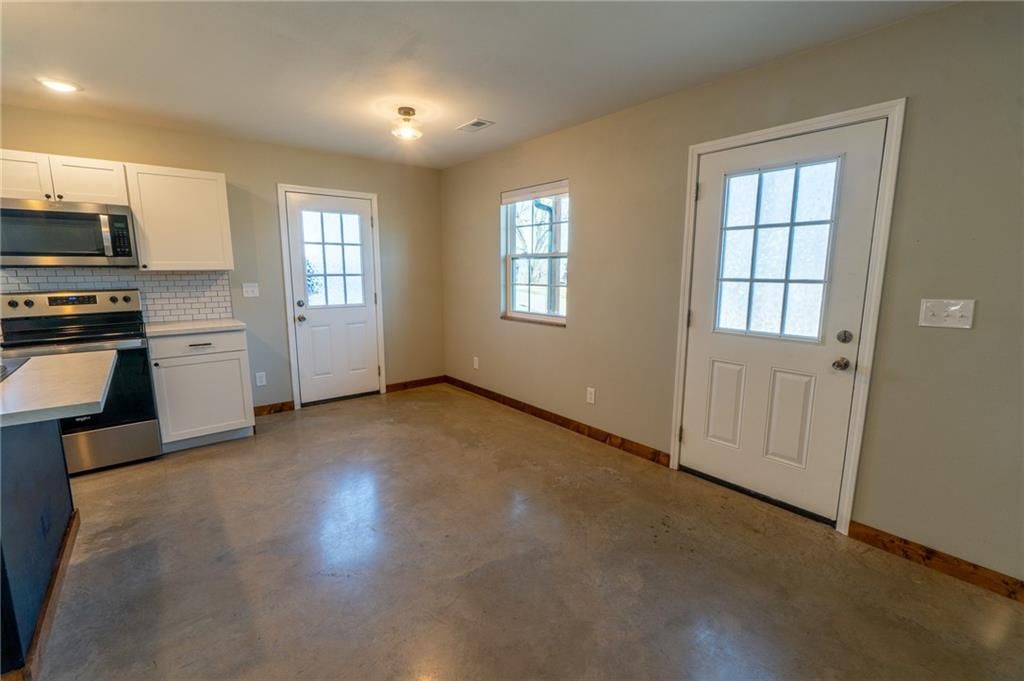 1302 Vandivert Street — photo 22