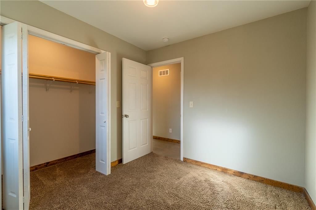 1302 Vandivert Street — photo 7
