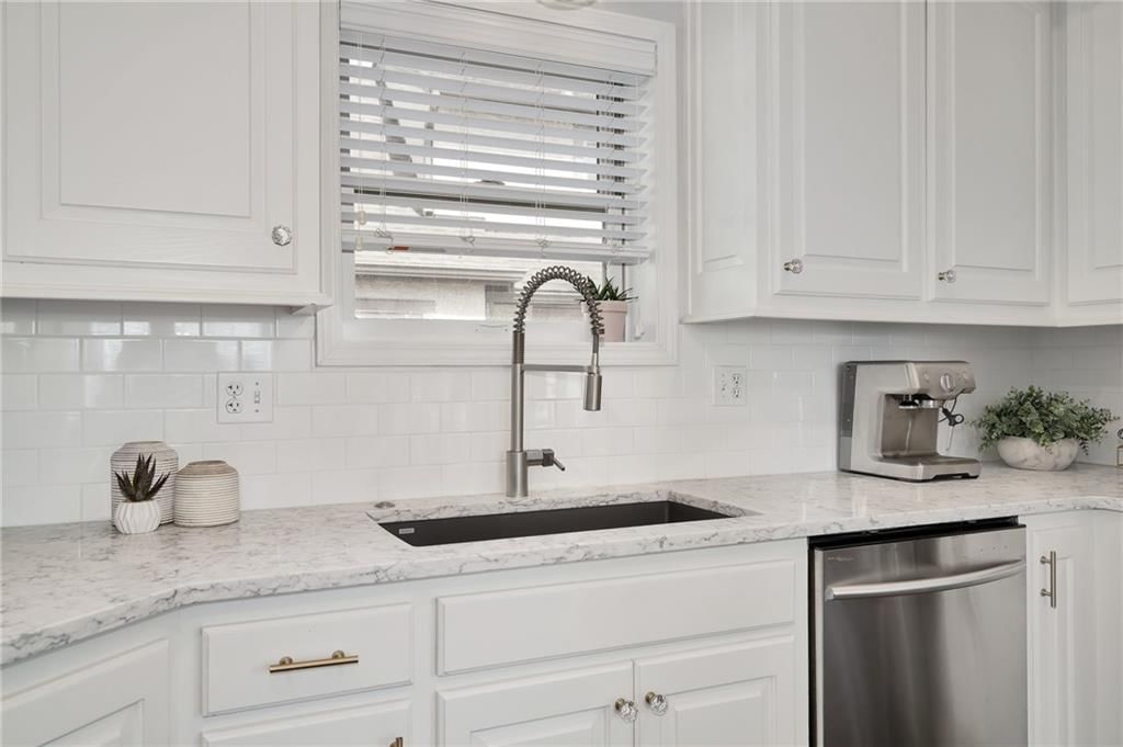 7137 Summit Street — photo 20