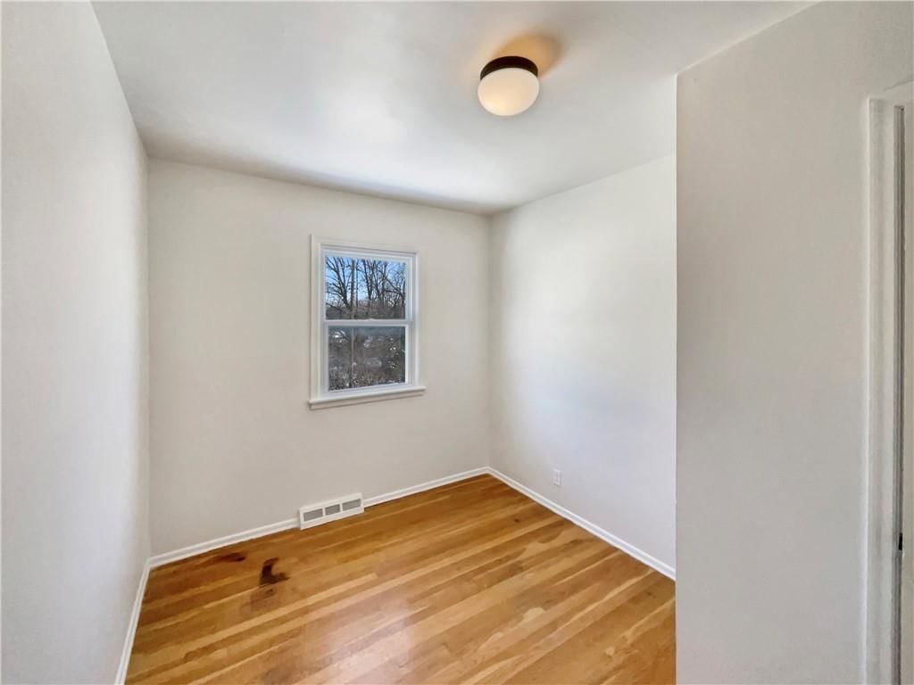 1109 S Morse Avenue — photo 14