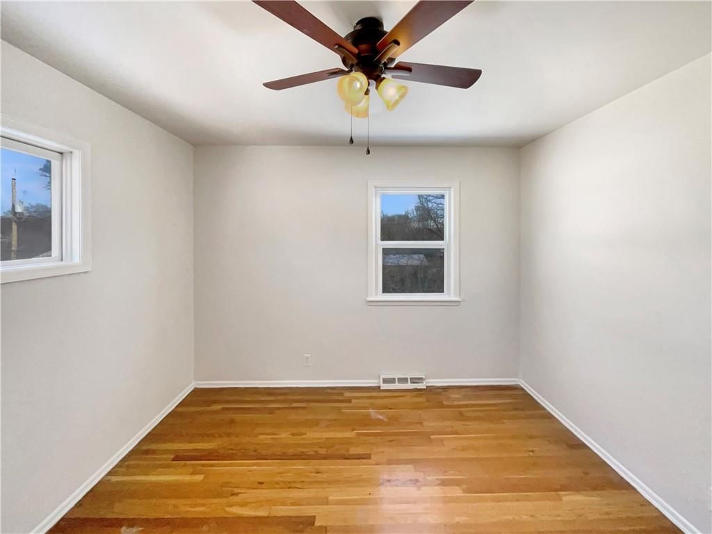 1109 S Morse Avenue — photo 15
