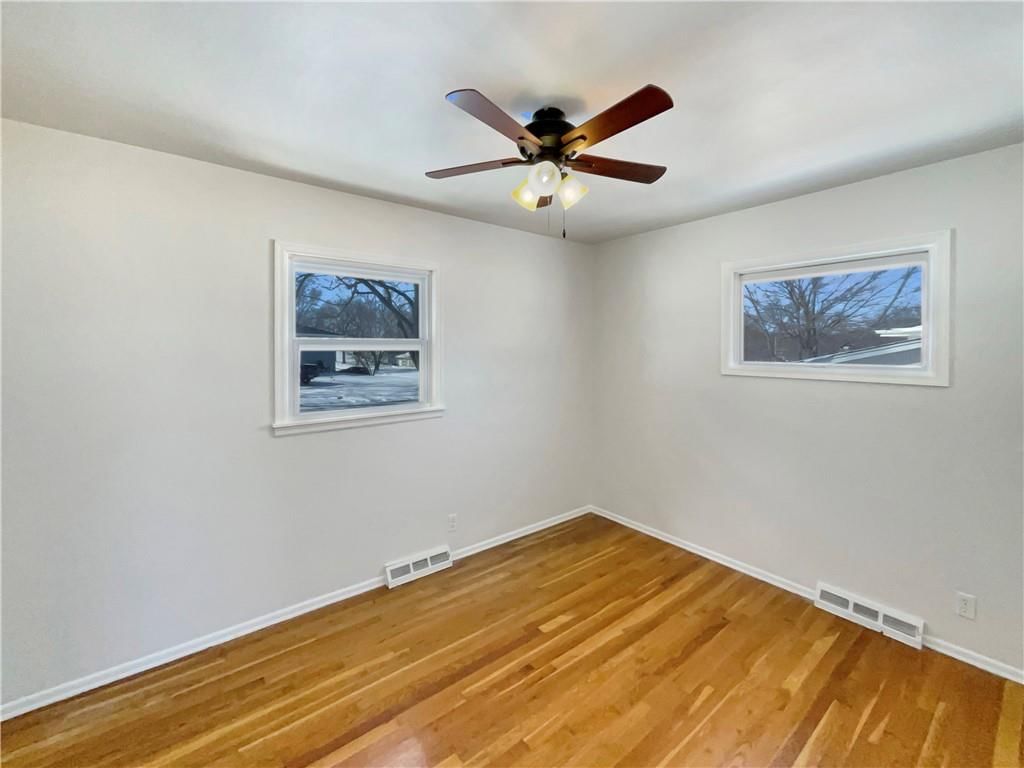 1109 S Morse Avenue — photo 16