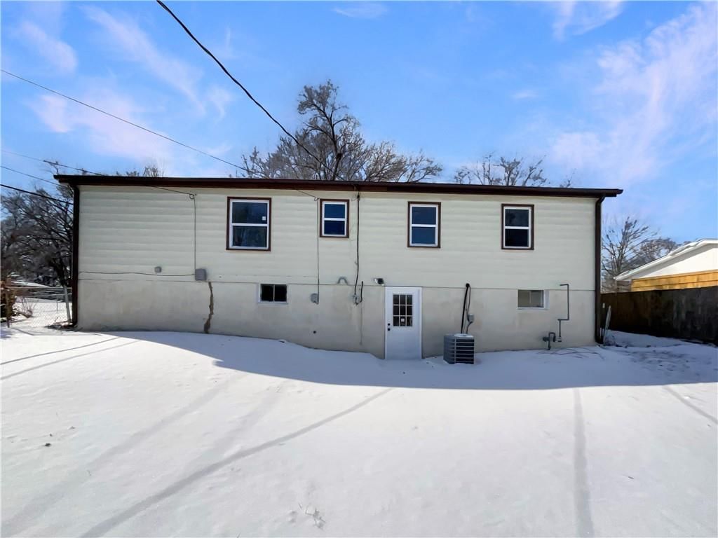1109 S Morse Avenue — photo 8
