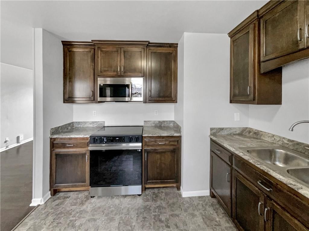 118 Berry Avenue — photo 14