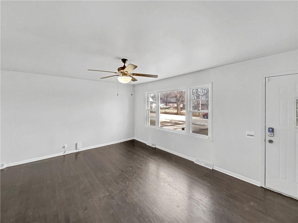 118 Berry Avenue — photo 3