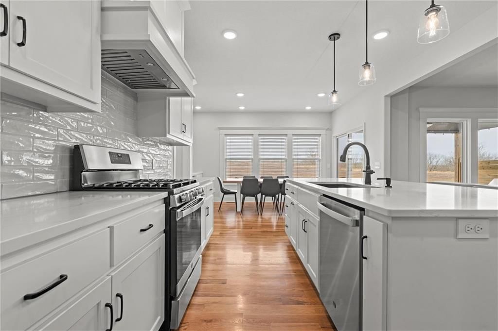 10530 N Hawthorne Avenue — photo 7