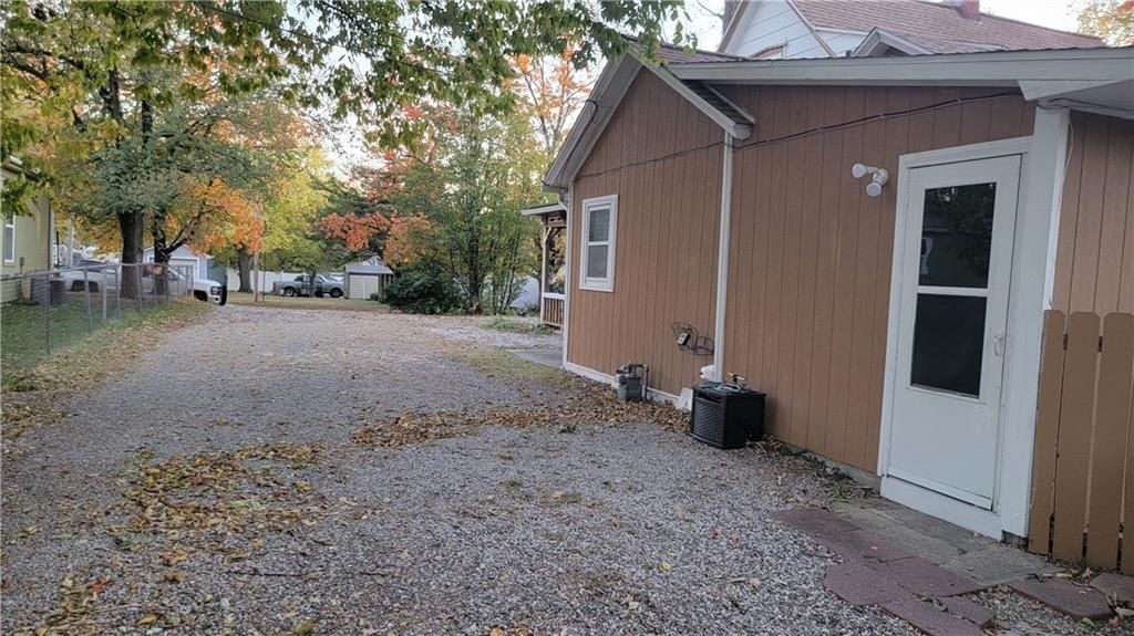 503 N Silver Street — photo 37