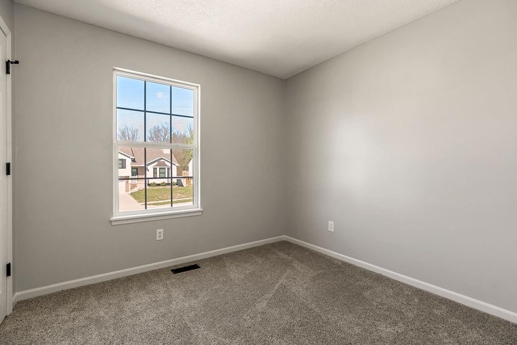 113 W Sierra Drive — photo 15