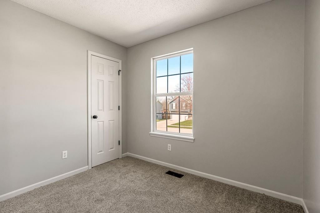 113 W Sierra Drive — photo 16