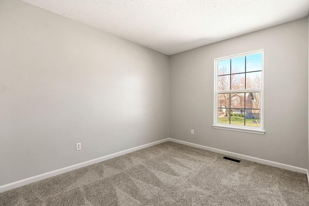 113 W Sierra Drive — photo 18