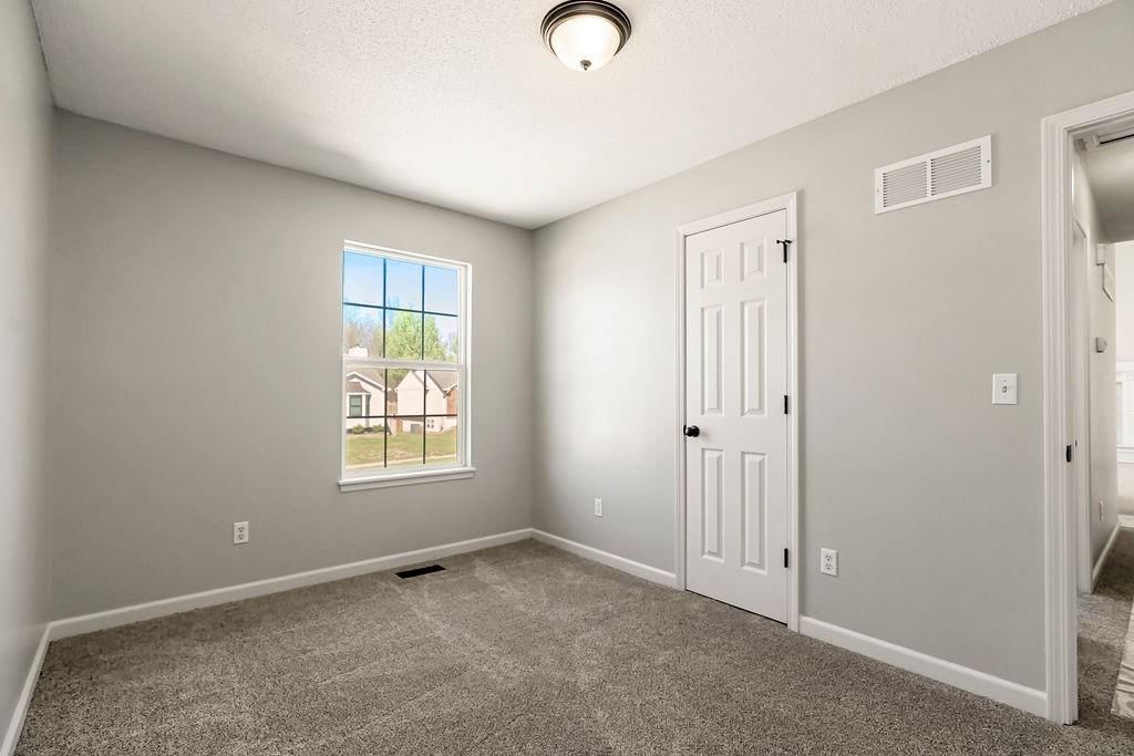 113 W Sierra Drive — photo 19