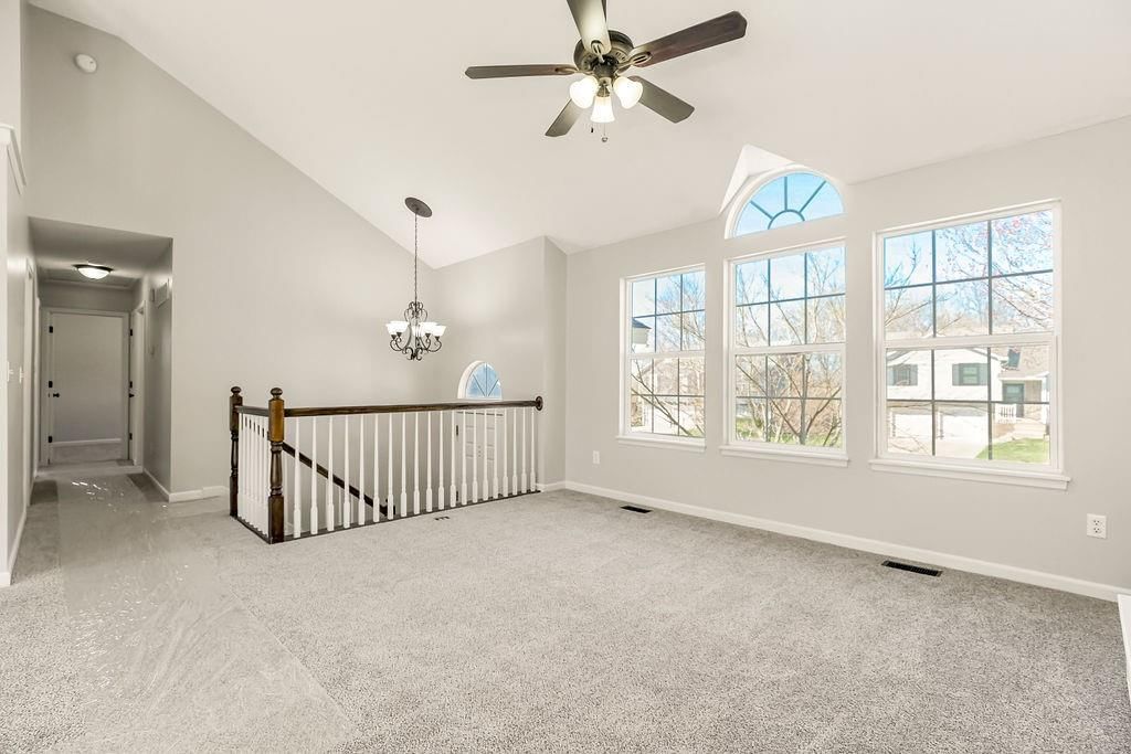 113 W Sierra Drive — photo 3