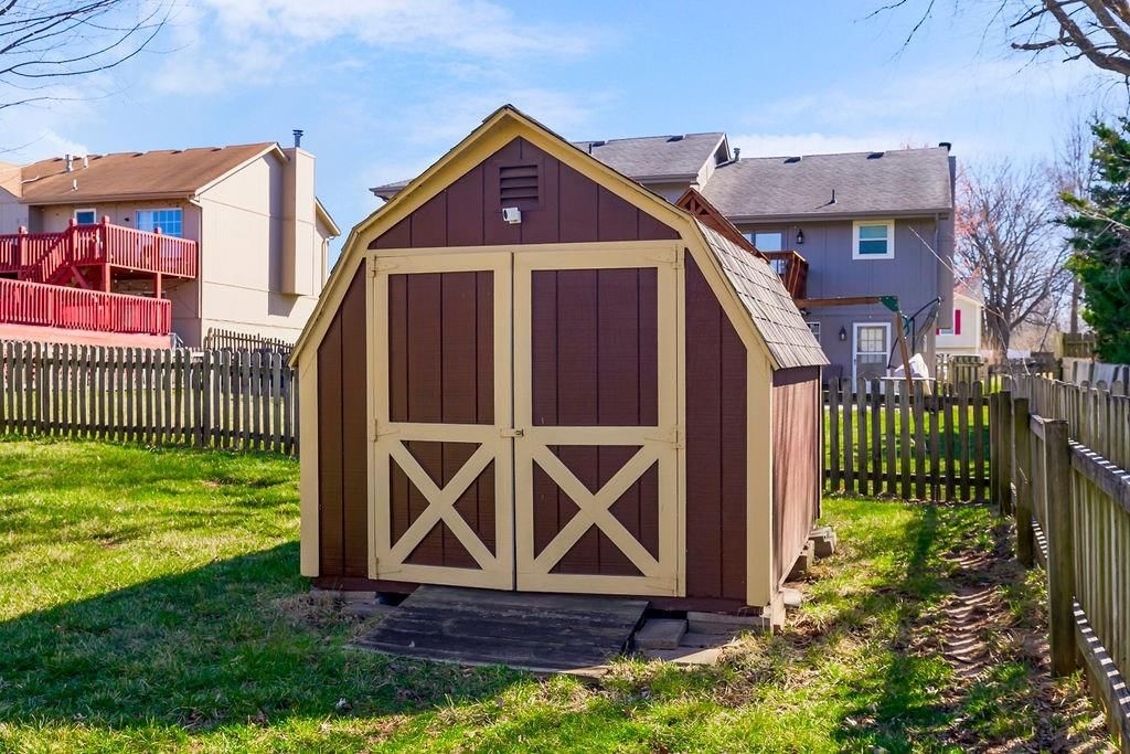 113 W Sierra Drive — photo 26