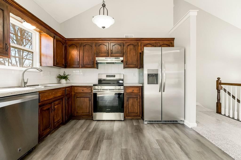113 W Sierra Drive — photo 10