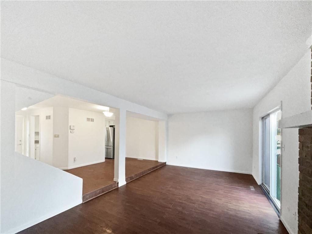11809 E 59th Terrace Circle — photo 3