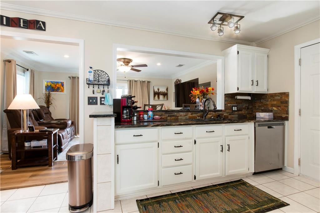 8414 Madison Avenue — photo 11