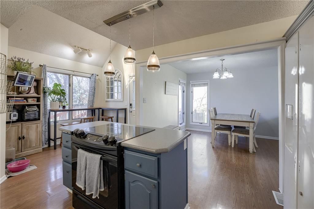 4054 SW Leeward Drive — photo 9