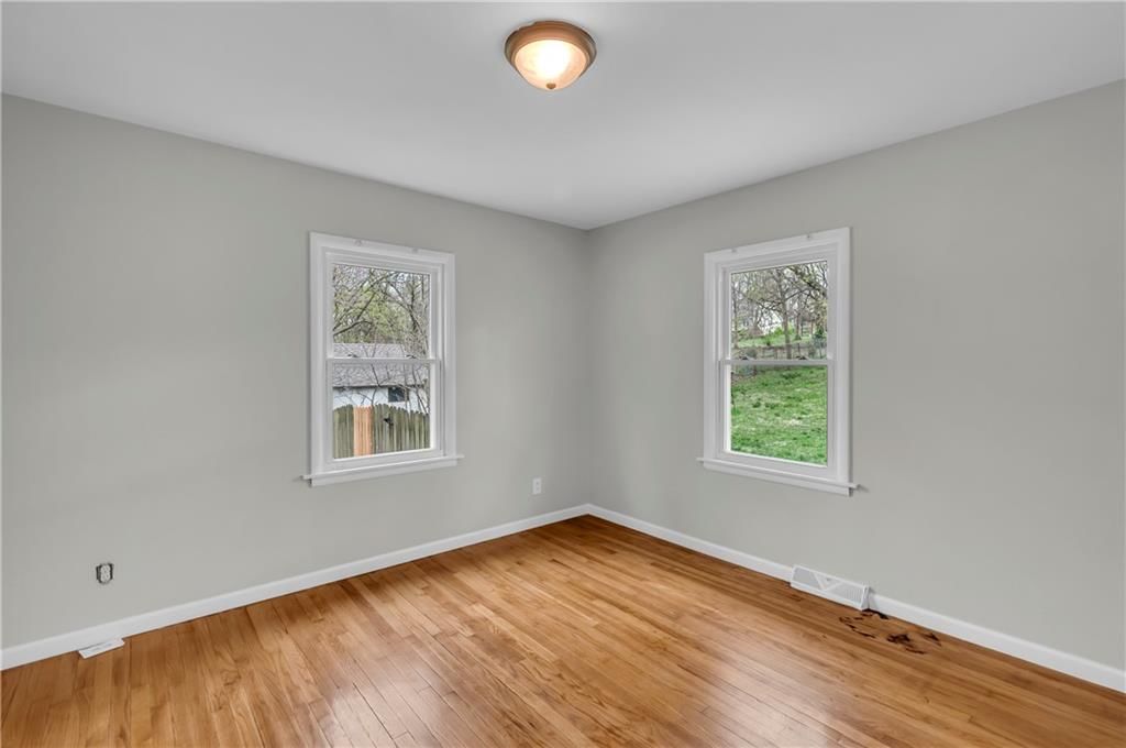 6915 NE 56th Street — photo 18