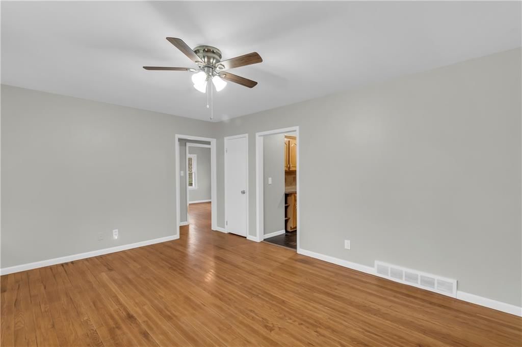 6915 NE 56th Street — photo 5