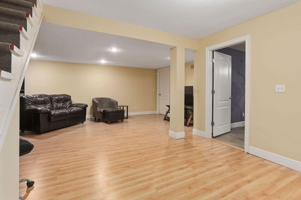 31 MAPLE Drive — photo 19