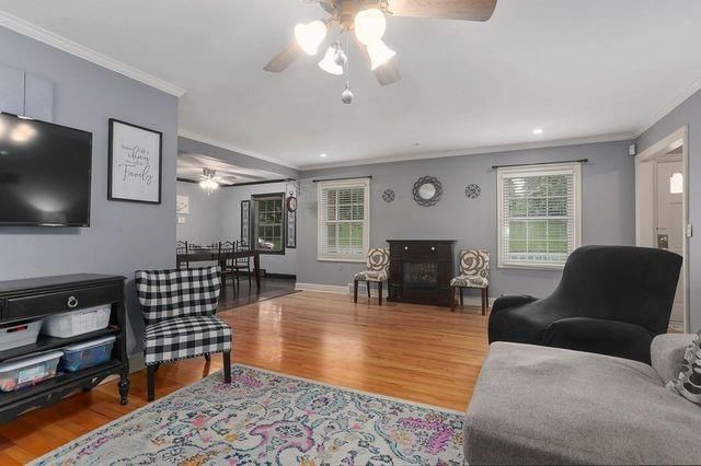 31 MAPLE Drive — photo 6