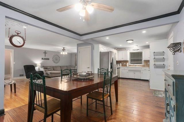 31 MAPLE Drive — photo 8
