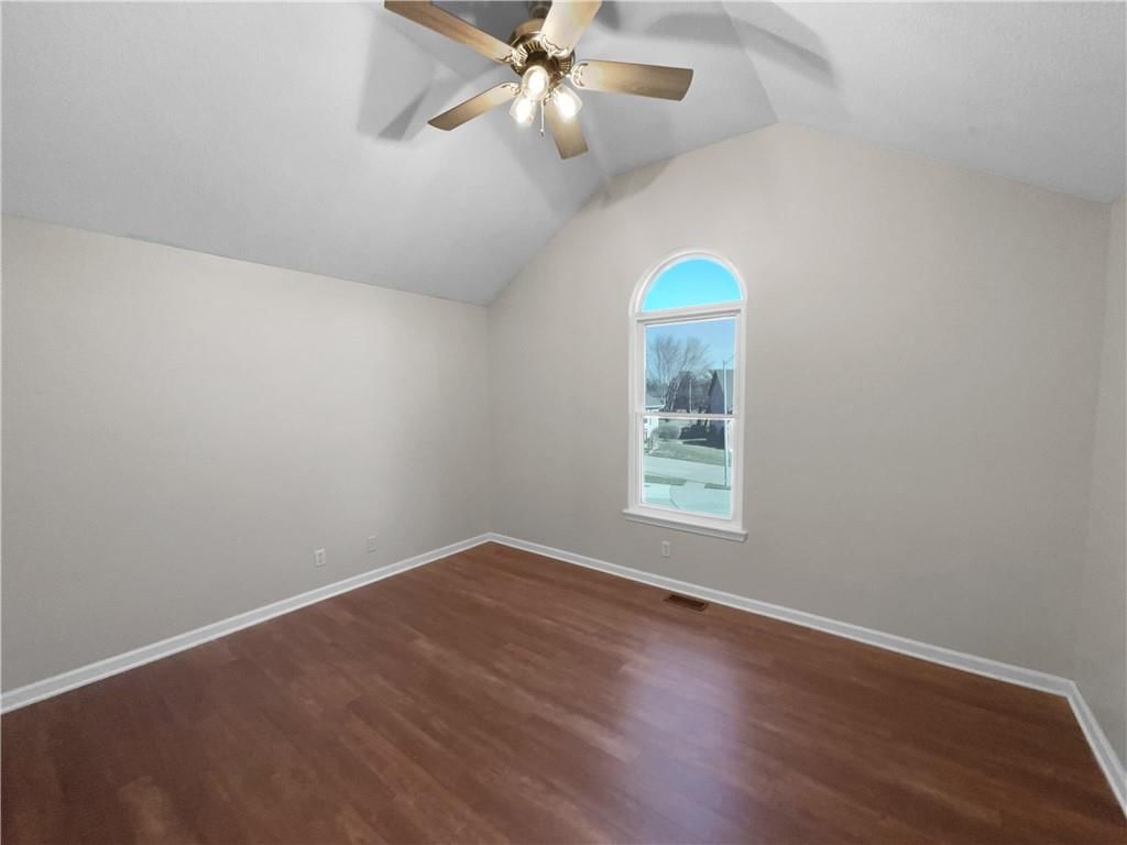 1015 Parkside Court — photo 17