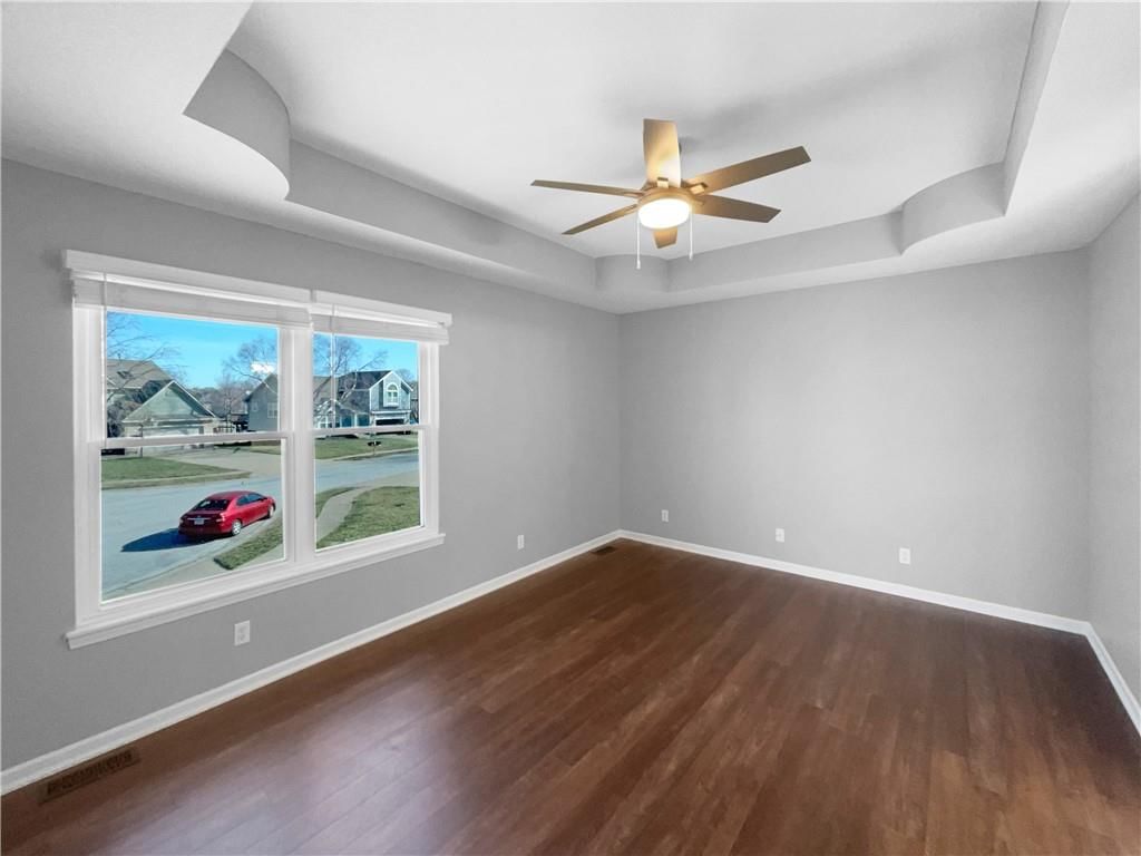 1015 Parkside Court — photo 5