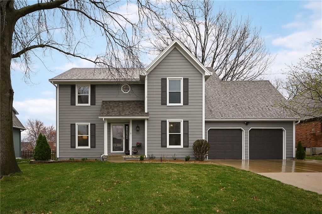 1021 SE Bridgehampton Way — photo 2