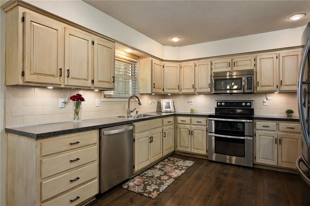 1021 SE Bridgehampton Way — photo 16
