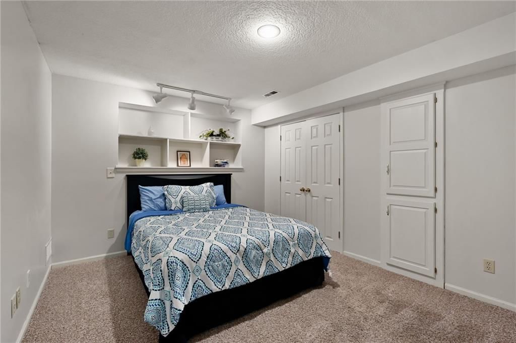 1021 SE Bridgehampton Way — photo 29
