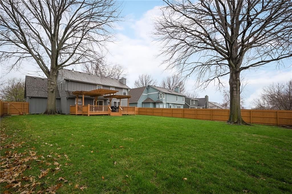 1021 SE Bridgehampton Way — photo 6